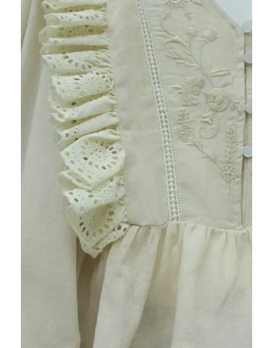 V Yaka Dantel Detaylı Nakışlı Balon Kol Keten Gömlek -Bej