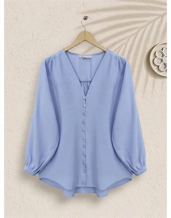 V Yaka Düğmeli Arkası Uzun Gömlek -Bebe Mavi