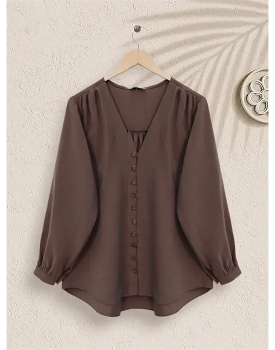 V Yaka Düğmeli Arkası Uzun Gömlek -Kahve