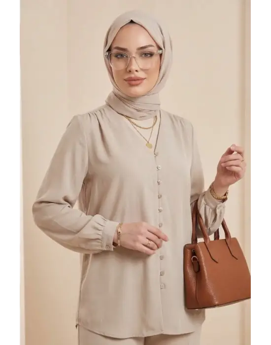 V Yaka Düğmeli Arkası Uzun Gömlek   -Krem