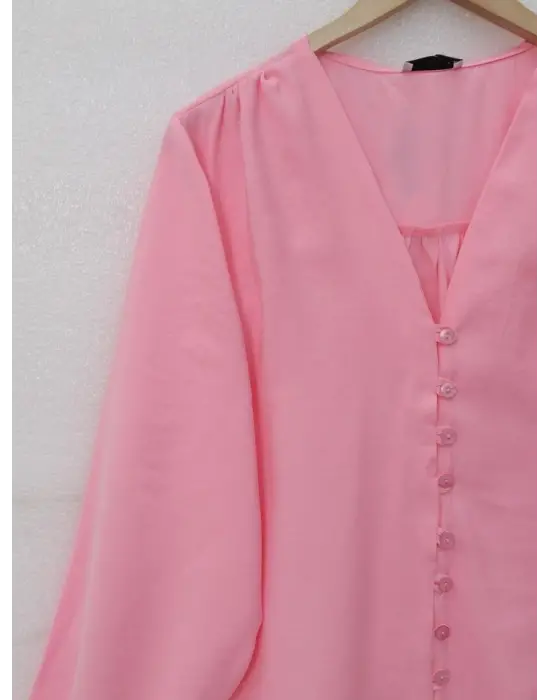 V Yaka Düğmeli Arkası Uzun Gömlek -Pembe