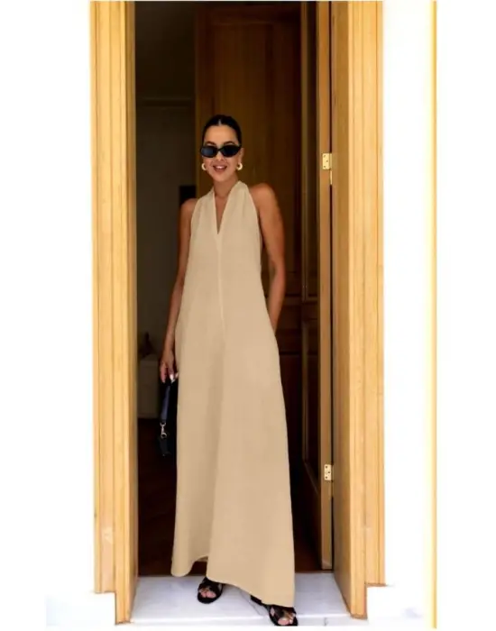 Omarı Hafif ve Şık V Yaka Elbise