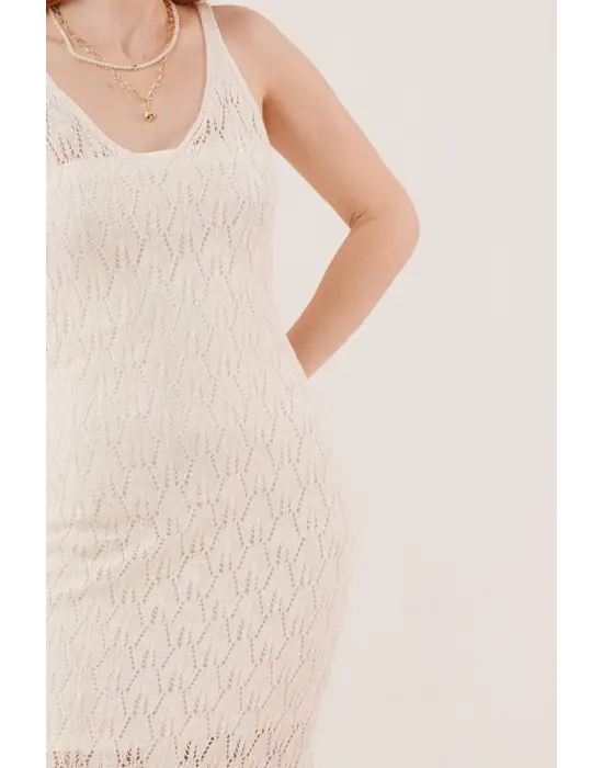 Omarı Zarif Püsküllü V Yaka Elbise