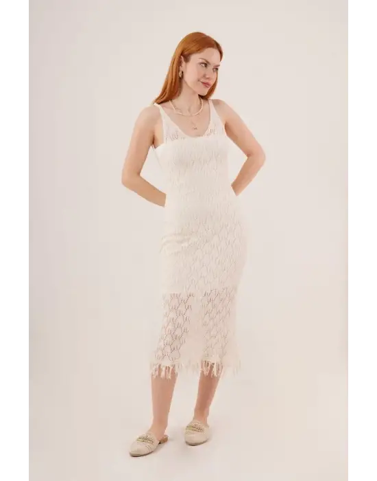 Omarı Zarif Püsküllü V Yaka Elbise