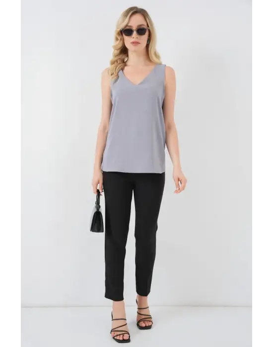 V Yaka Sıfır Kol Bluz 950 - Gri