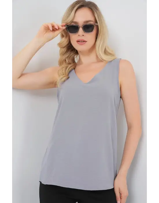 V Yaka Sıfır Kol Bluz 950 - Gri