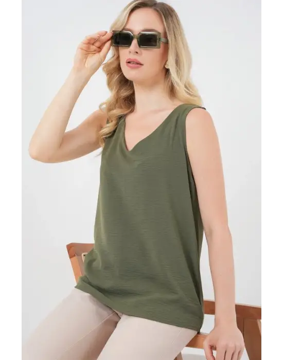 V Yaka Sıfır Kol Bluz 950 - Haki