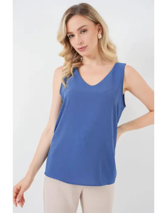 Hafif Kumaşlı V Yaka Bluz