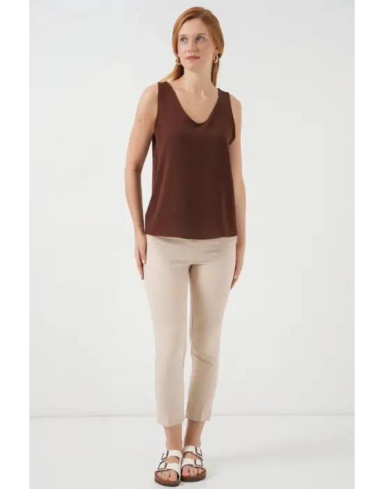 V Yaka Sıfır Kol Bluz 950 - Kahverengi