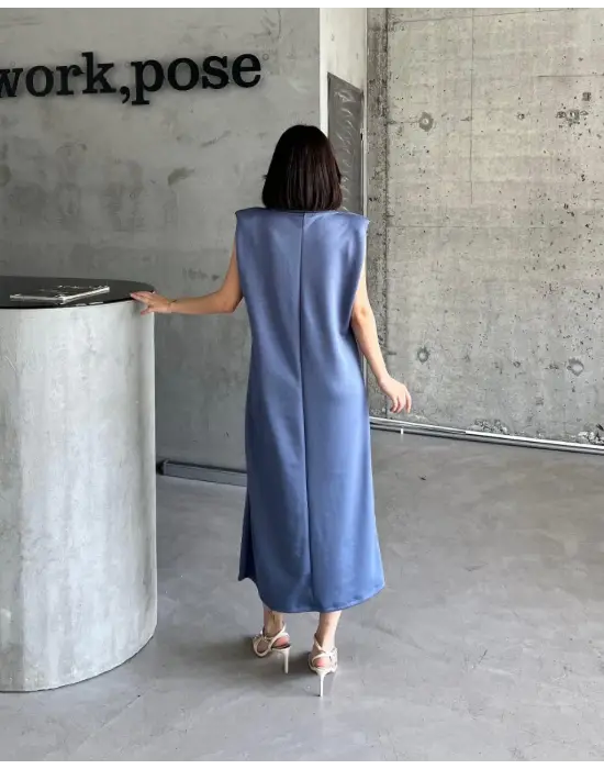 Etkileyici Vatkalı Elbise