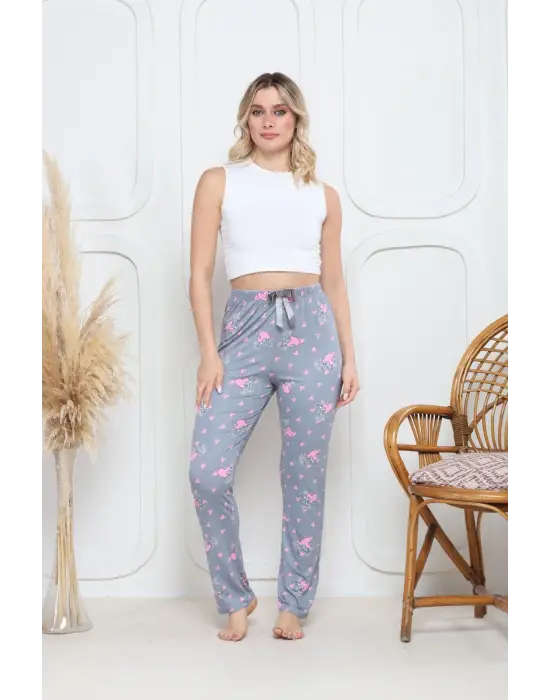 Gri Üzerine Pembe Kelebek Baskı Desenli Alt Pijama Kadın Giyim