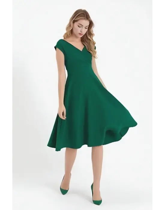 Omarı Flörtöz Ve Şık Krep Elbise