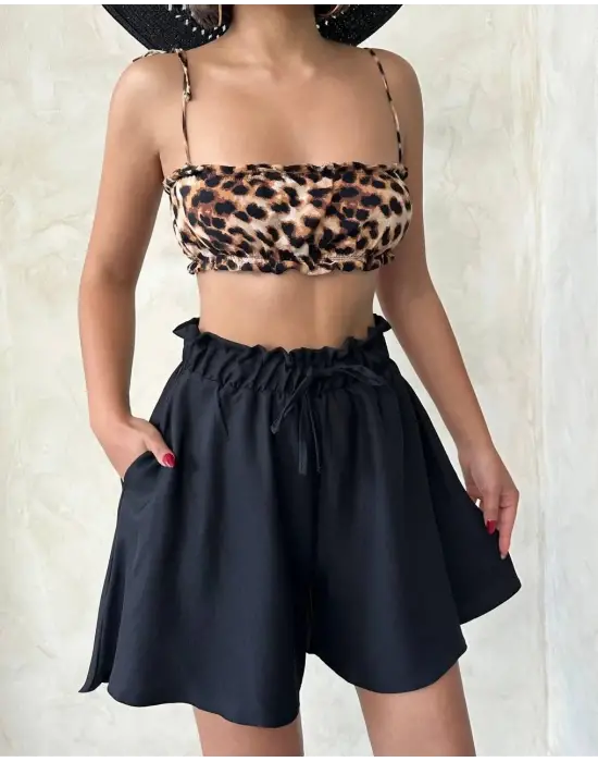 Omarı Şık Siyah Volanlı Keten Şort