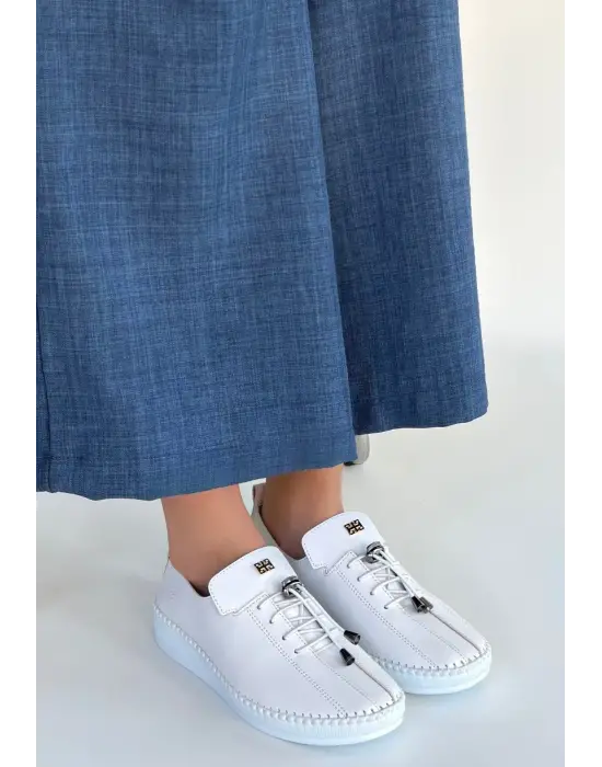 Warte Beyaz Cilt Bağcıklı Spor Ayakkabı