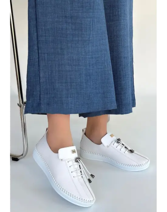 Warte Beyaz Deri Bağcıklı Spor Ayakkabı