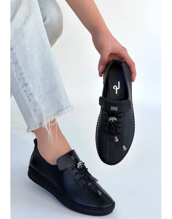 Warte Siyah Cilt Bağcıklı Spor Ayakkabı