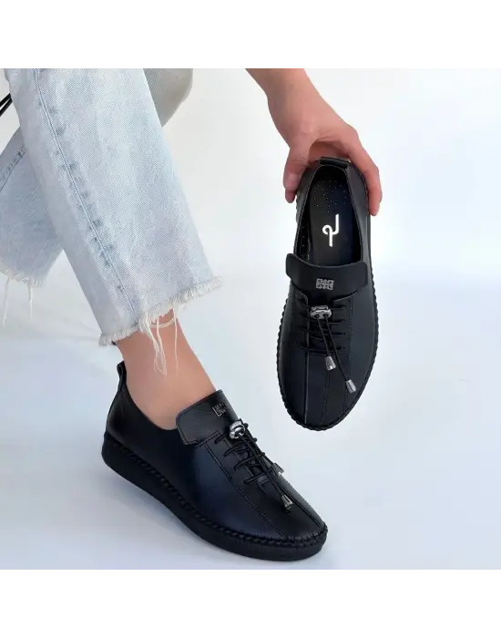 Warte Siyah Cilt Bağcıklı Spor Ayakkabı