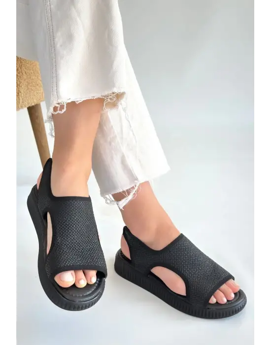 Wayi Siyah Hasır Cilt Sandalet