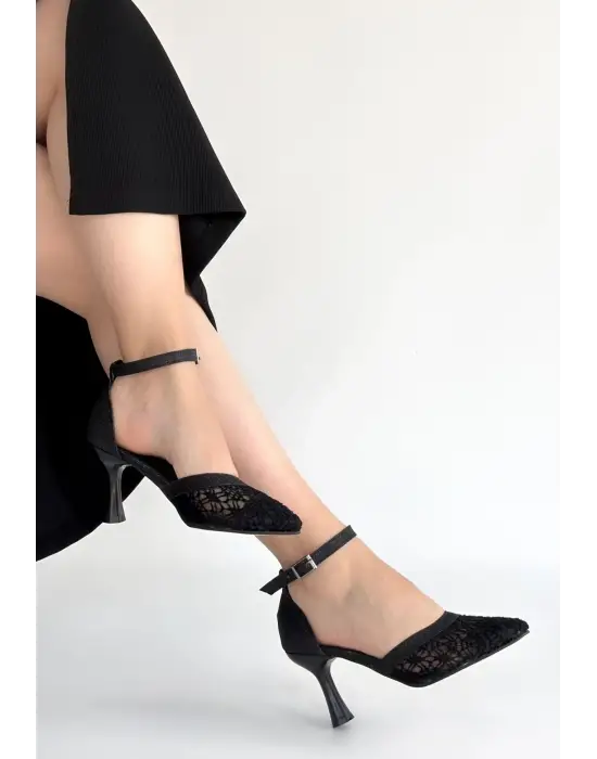 Weja Siyah Cilt Tül Detaylı Topuklu Ayakkabı