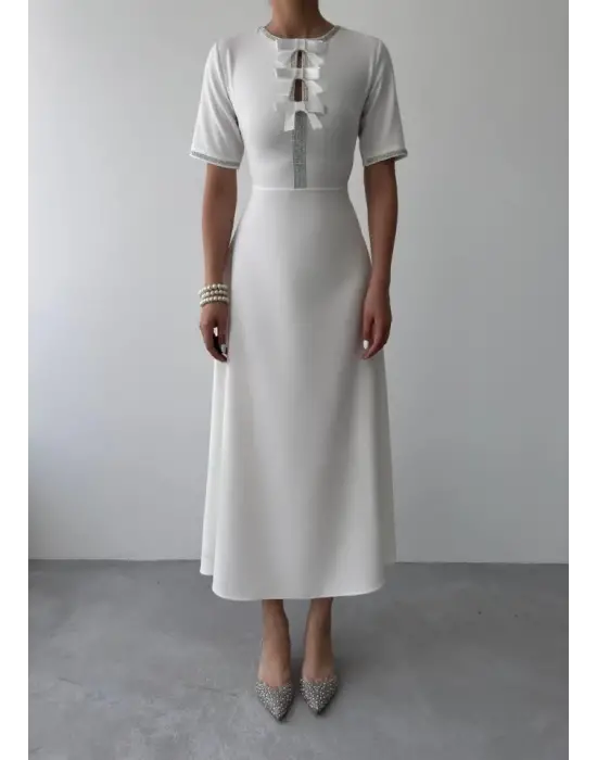 Wera Taşlı Fiyonk Detaylı Elbise