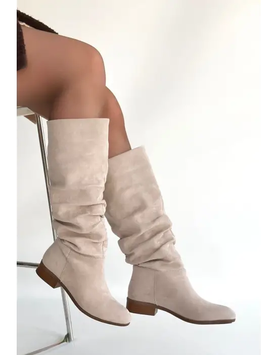 Şık Bej Süet Körüklü Topuklu Çizme