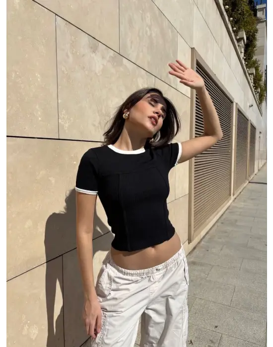 Zarif Garnili Ön Parçalı Bluz