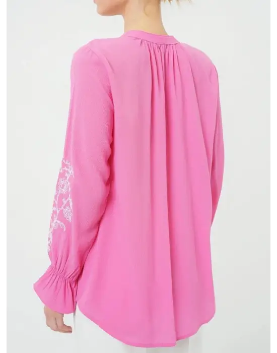 Yakası Bağlamalı Kolu Nakışlı Lastikli Gömlek -Pembe