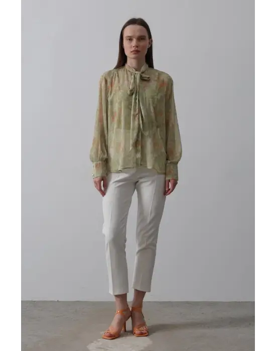 Omarı Fıstık Yeşili Şifon Gömlek Yakası Fularlı