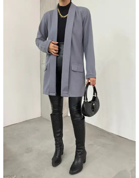 Gri Katlamalı Cep Detaylı Krep Ceket