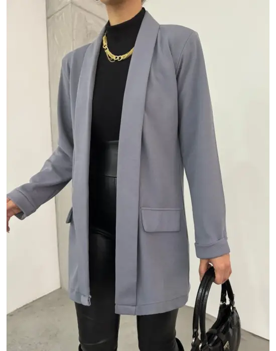 Gri Katlamalı Cep Detaylı Krep Ceket