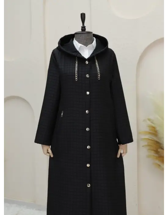 Yakası Zincir Detaylı Uzun Kapitone Kaban -Siyah