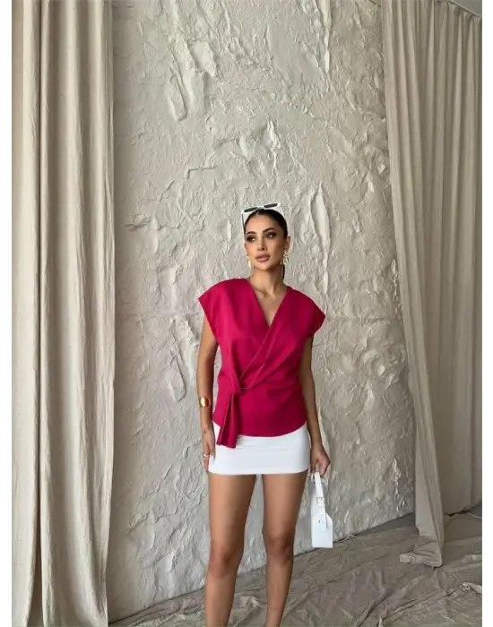 YANDAN BAĞLAMA DETAYLI KOLSUZ BLUZ - Fuşya