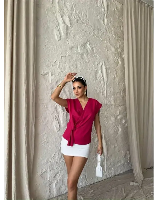 YANDAN BAĞLAMA DETAYLI KOLSUZ BLUZ - Fuşya