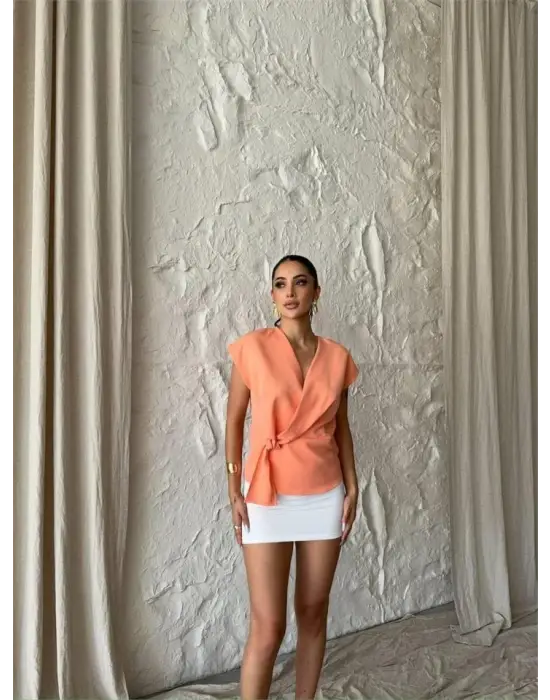 YANDAN BAĞLAMA DETAYLI KOLSUZ BLUZ - Somon