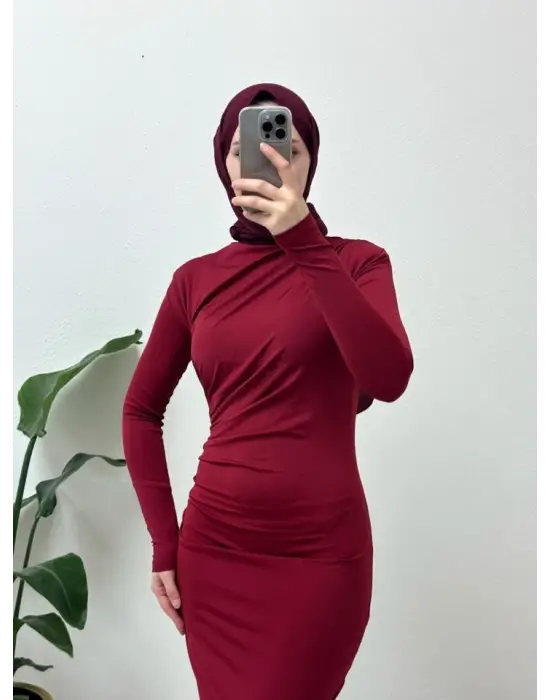 Yanı Büzgülü Uzun Skuba Elbise -Bordo