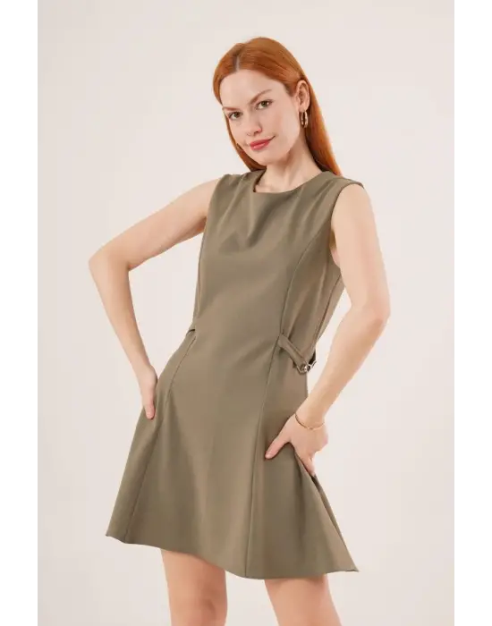 Yanları Zincir Detaylı Sıfır Kol Haki Mini Elbise