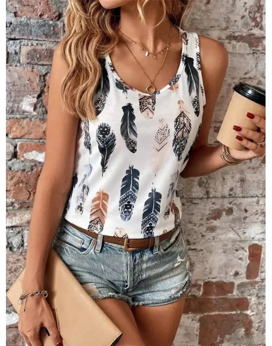 Omarı Yaprak Desenli V Yakalı Kadın Bluzu