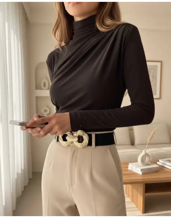 Yarım Boğaz Büzgülü Sandy Bluz       -Kahve