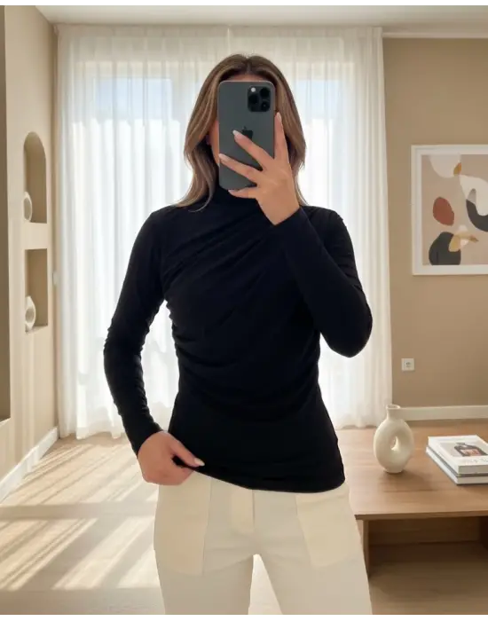 Yarım Boğaz Büzgülü Sandy Bluz -Siyah