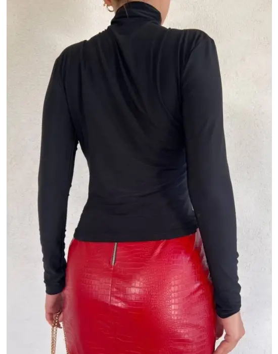 Omarı Şık Kırışıklı Sandy Bluz - Siyah