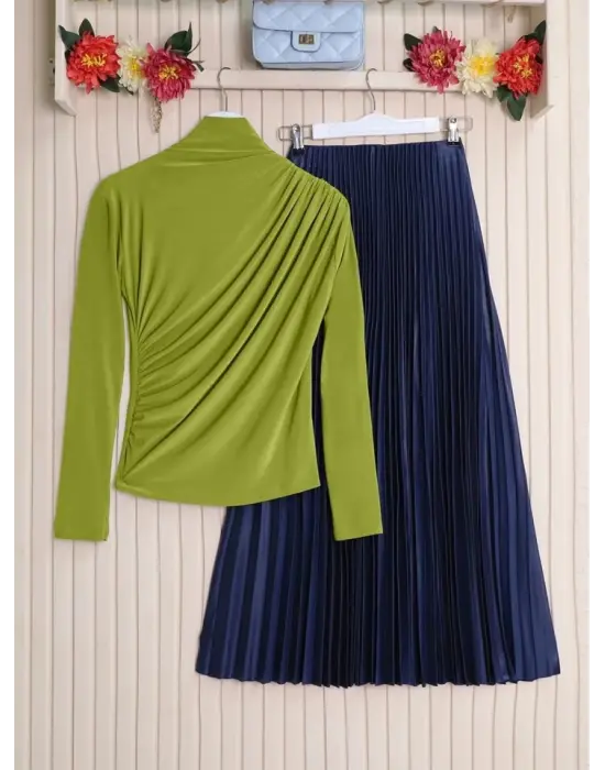 Omarı Sandy Bluz: Şıklığı ve Rahatlığı Bir Arada Sunar