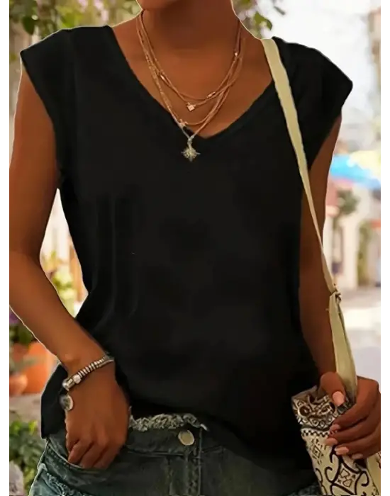 Omarı Hafif ve Şık V Yakalı Kadın Viskon Bluz