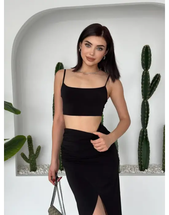 Omarı Kruvaze Etekli Askılı Takım