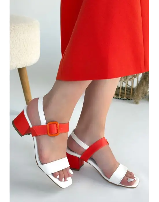 Year Beyaz Cilt Turuncu Detaylı Topuklu Ayakkabı