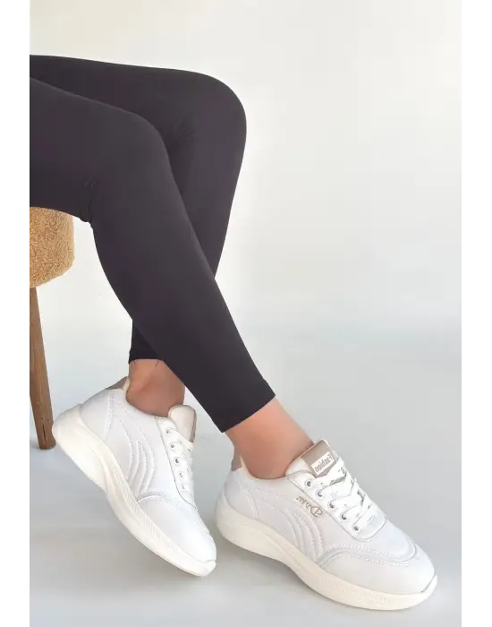 Yejja Beyaz Cilt Bağcıklı Spor Ayakkabı