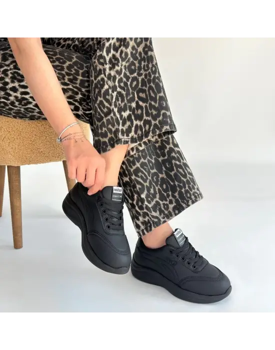 Yejja Siyah Cilt Bağcıklı Spor Ayakkabı