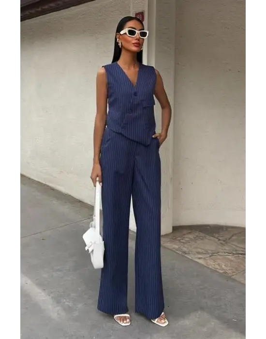 Omarı Klasik Stil Düğmeli Cep Detaylı Yelek Takımı