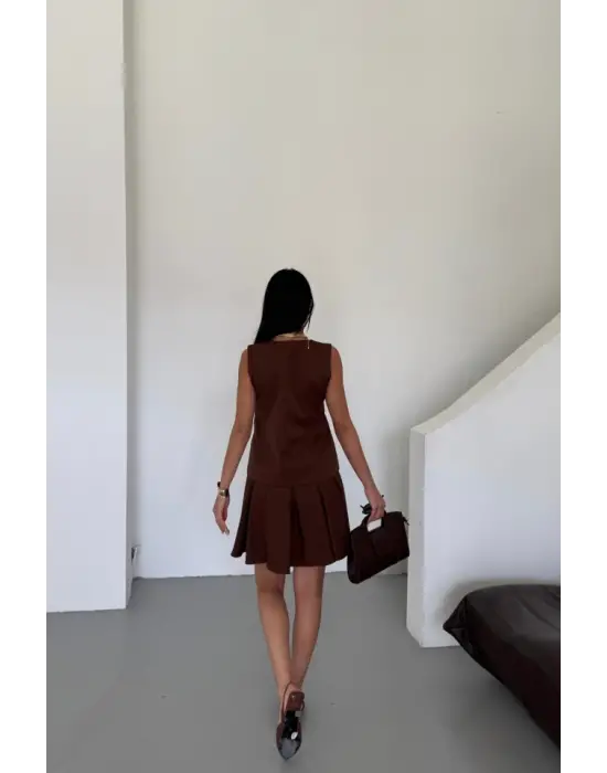 Omarı Kadife Dokulu Pileli Dizayn Elbise - Kahverengi