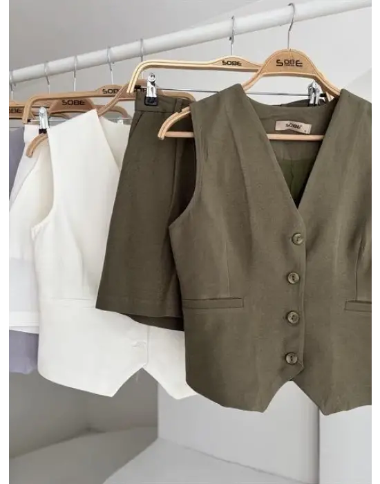 Omarı Flamlı Keten Takımı Şık ve Rahat Tasarımıyla