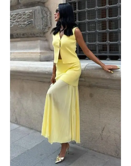 Yelekli Ve Pilise Etekli Triko Takım 10001